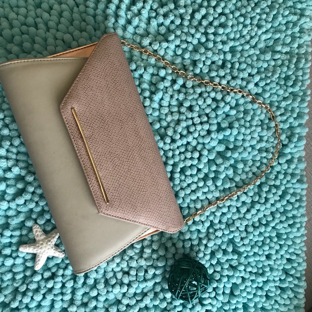 Hand free bag 👜🔥🔥 - Picture 3 of 4